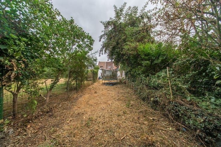 Maison 2F, 2 ch et jardin - Idéal pour investisseur. Faire o