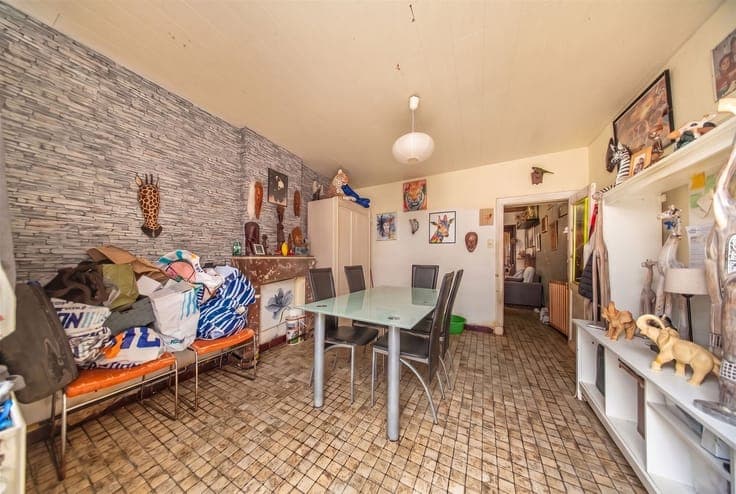 Maison 2F, 2 ch et jardin - Idéal pour investisseur. Faire o