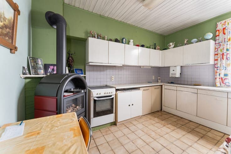 Te renoveren rijwoning te koop in het landelijke Watervliet