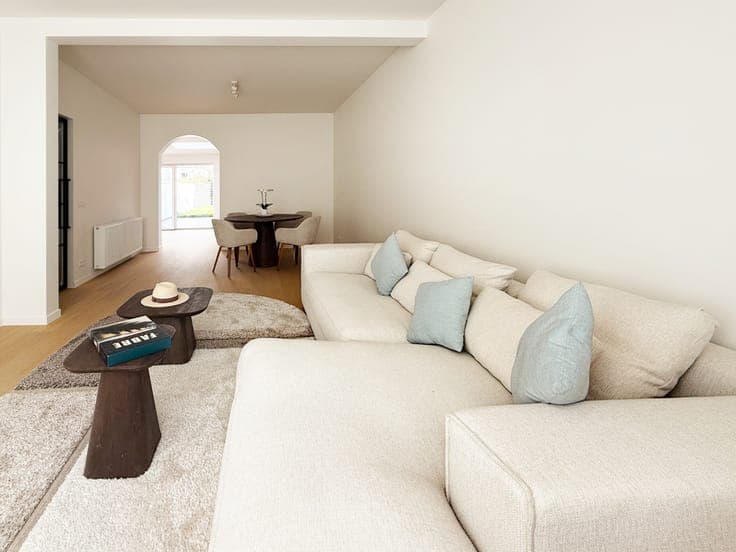 Beautifully renovated house with sunny garden in a prime ...