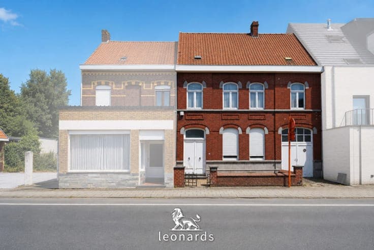 Renovation project with great potential in a prime location