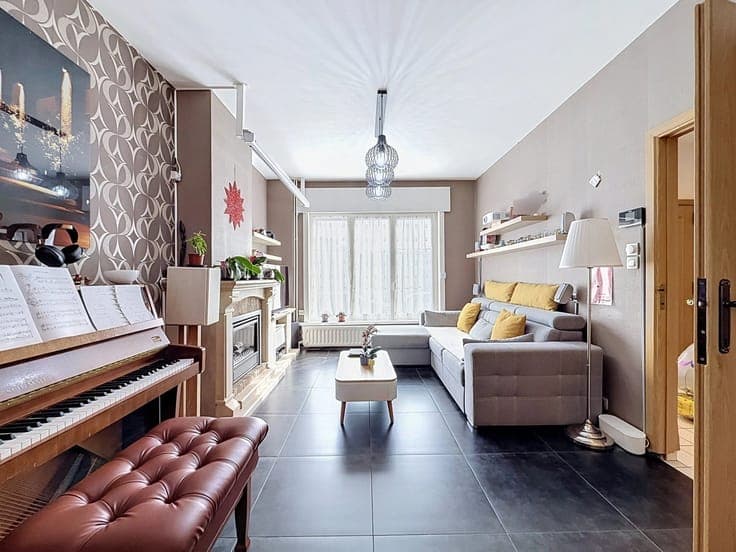 CHARMING SINGLE-FAMILY HOME WITH 3 BEDROOMS, GARDEN, GARAGE,