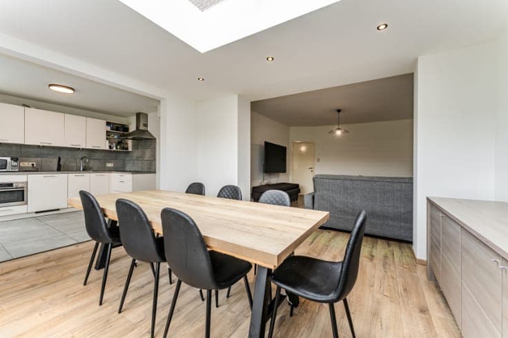 Ruime gezinswoning met 7 slaapkamers