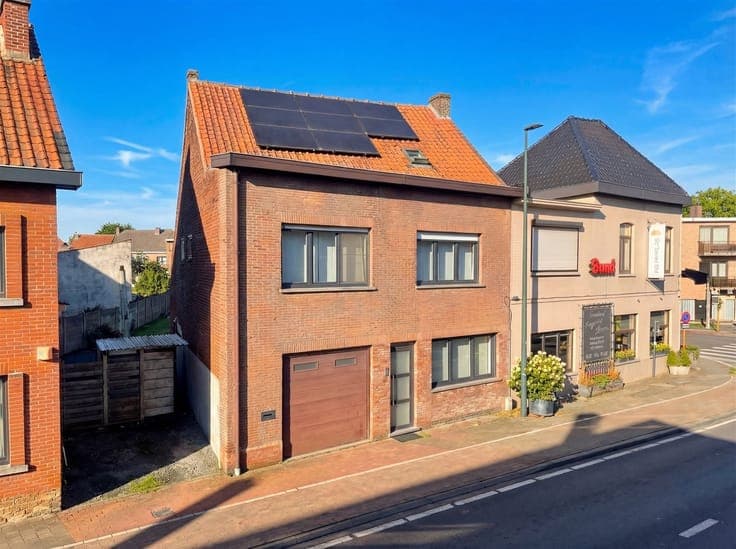 Renovated home (label B) with at least 5 bedrooms!