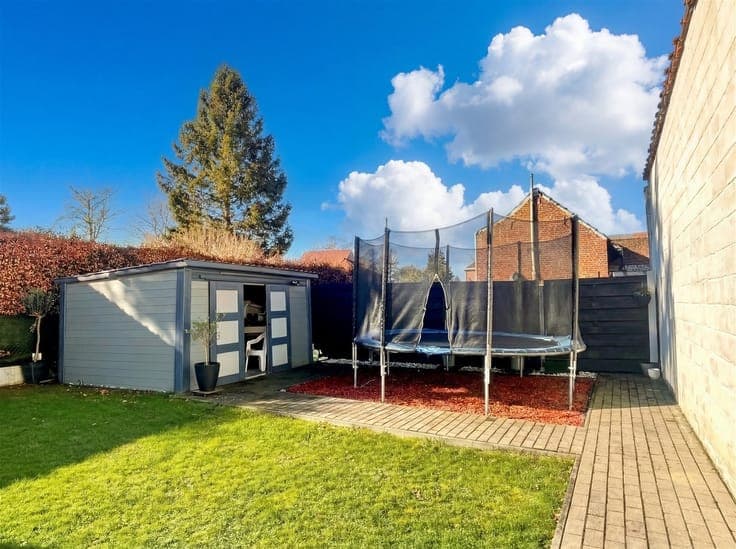 Renovated home (label B) with at least 5 bedrooms!