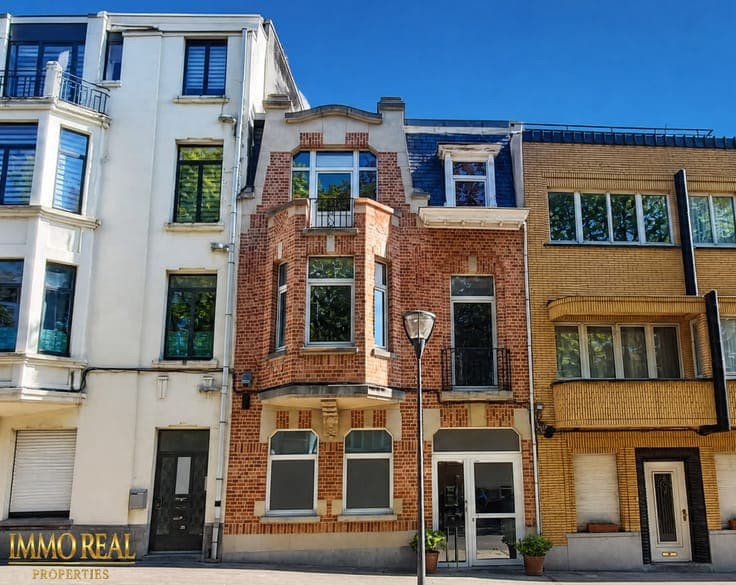 Magnificent bourgeois house – ideal for a liberal profession