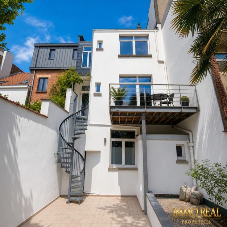 Magnificent bourgeois house – ideal for a liberal profession