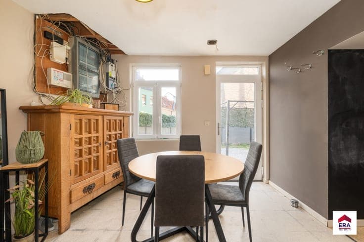 Semi-detached house in Ternat centre