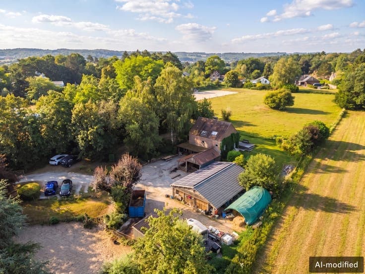 Small equestrian property in a peaceful haven