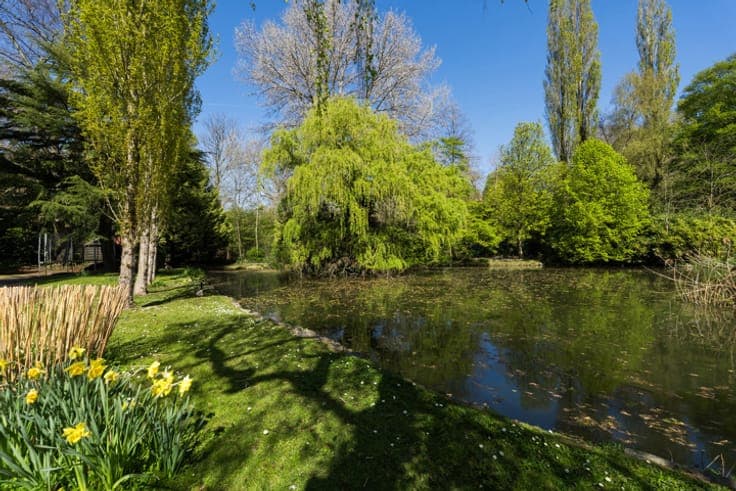 WOLUWE-SAINT-PIERRE – Magnificent House in a Private Park