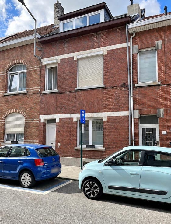 4-bedroom house with terrace and garden