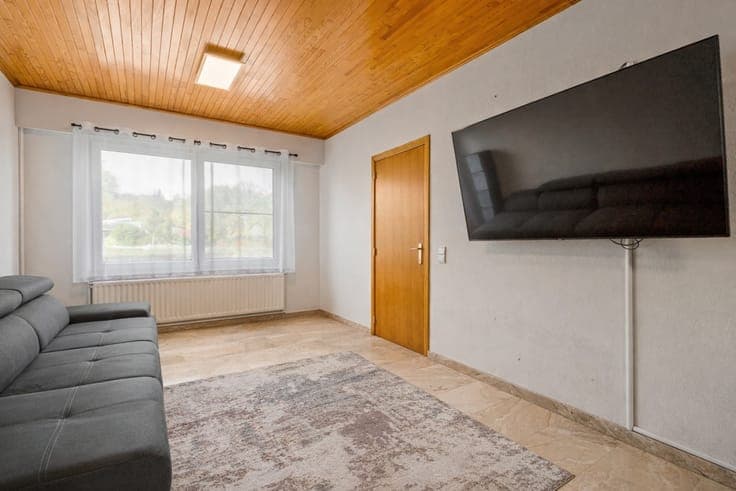 Knusse, centraal gelegen woning met 2 slpk. en garage