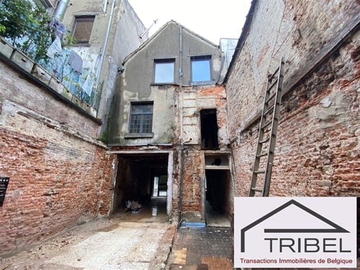 MAISON DE COMMERCE & D'HABITATION! A VENDRE AVEC PERMIS