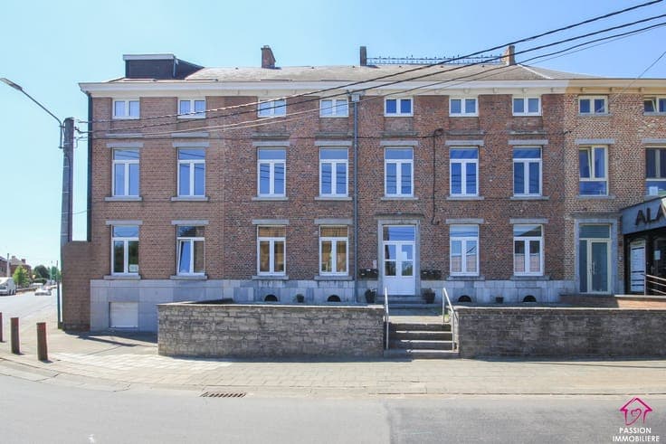 Apartment building