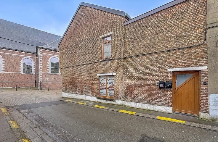 BON IMMEUBLE DE RAPPORT (BUREAU/3 APPARTS), CENTRE-VILLE