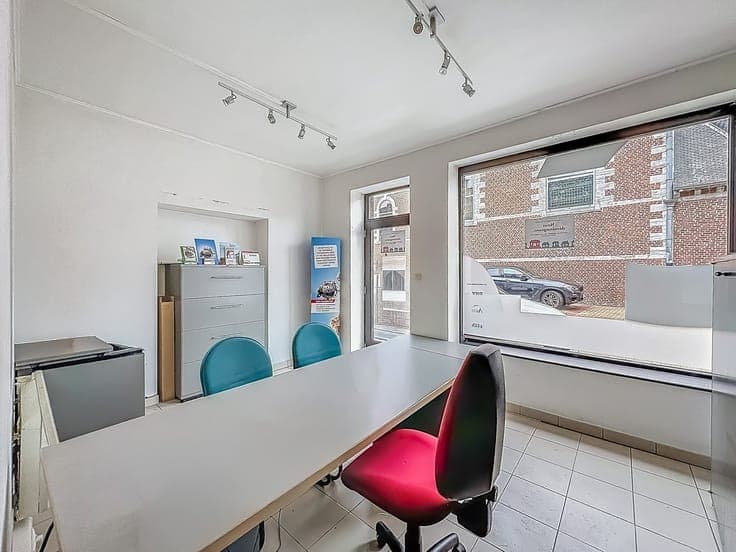 BON IMMEUBLE DE RAPPORT (BUREAU/3 APPARTS), CENTRE-VILLE
