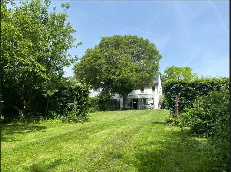 Double house with 7 bedrooms on 93a