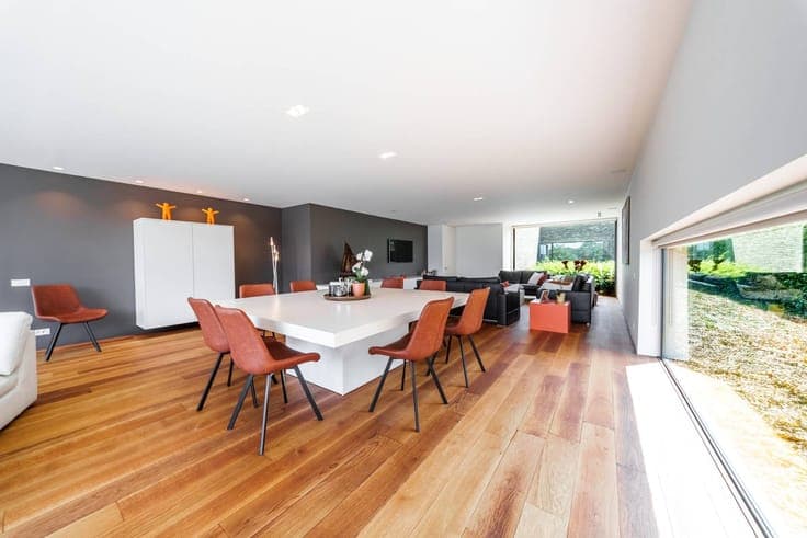 Unique architectural villa in Oostrozebeke