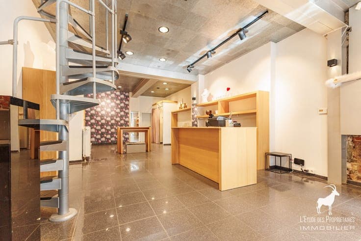 For sale commercial building in the center of LA LOUVIERE