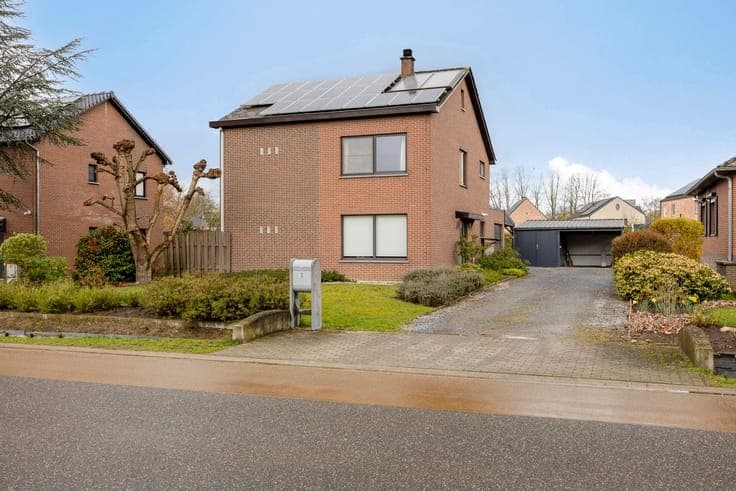 Detached home with garden in Kuringen