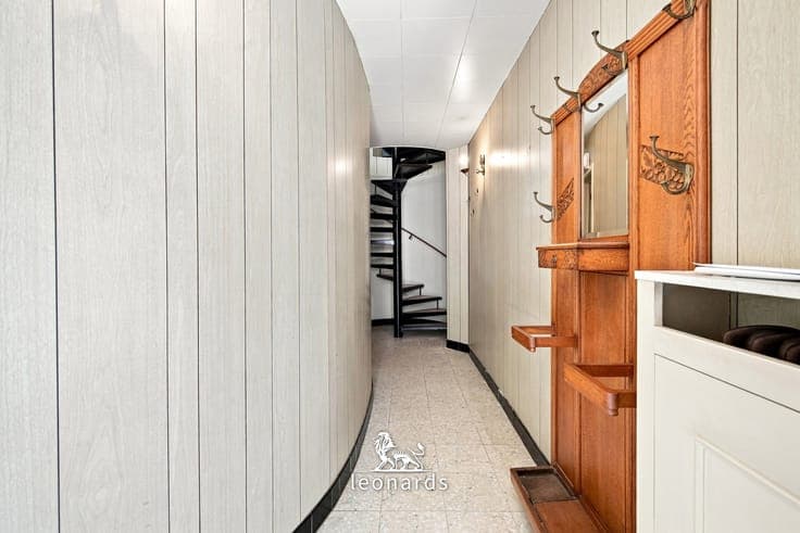 Home to refresh in a prime Deerlijk location