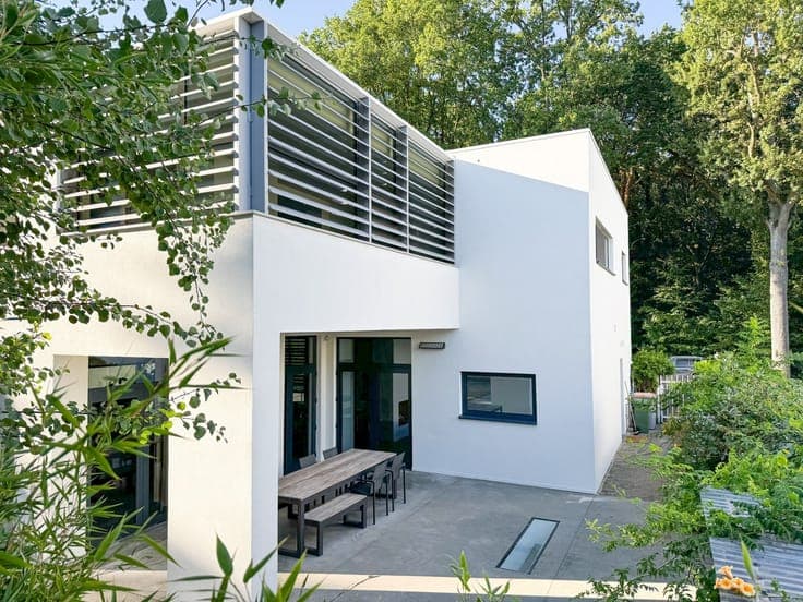 Timeless architecture in an exceptional residential locatio
