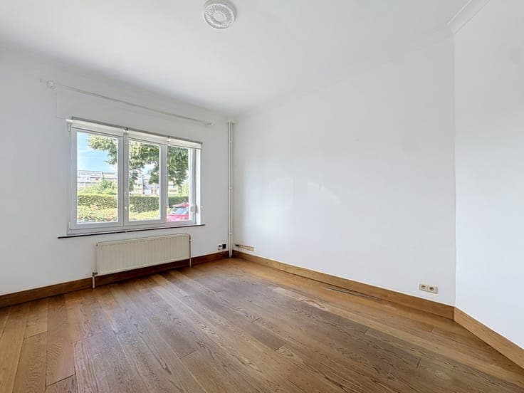 Dumon Square – 5-bedroom house with garden !
