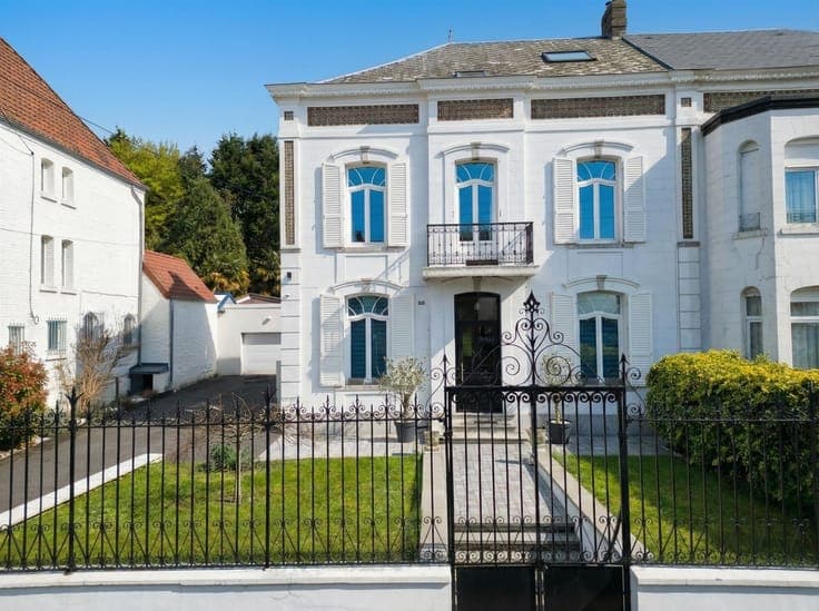 Mansion