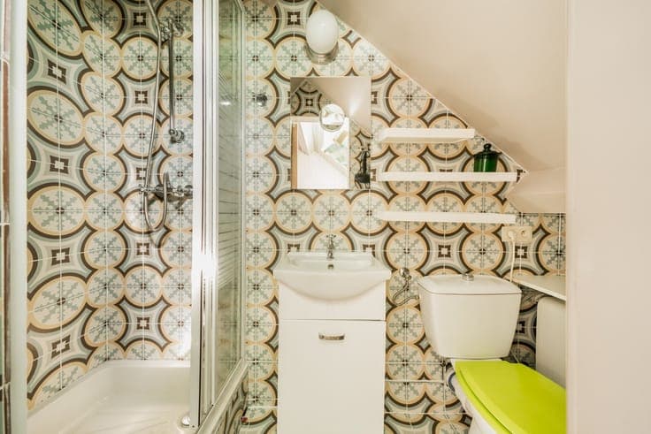 A 3-bedroom, 3-bathroom home in need of renovation.