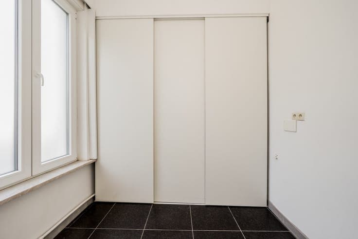 A 3-bedroom, 3-bathroom home in need of renovation.