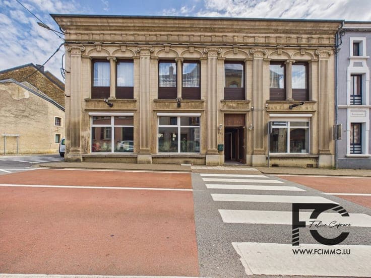 FOR SALE - Investment building Virton, 2 commercial spaces a