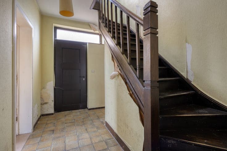 Renovation Property with Garage Near Tongeren Centre