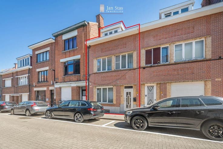 Rustig en centraal gelegen woning met 4 slaapkamers, terr...