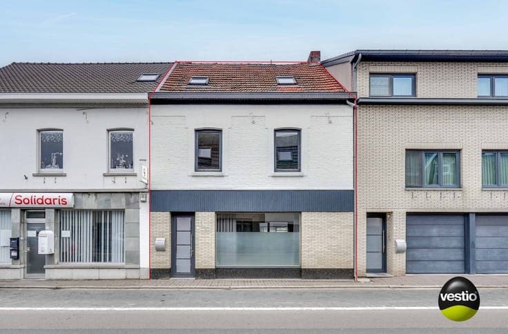 TE RENOVEREN RIJWONING IN HET CENTRUM VAN AS