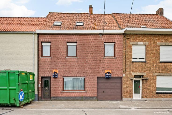 Woning te koop in Heule (Kortrijk) met grote tuin van 1.1...