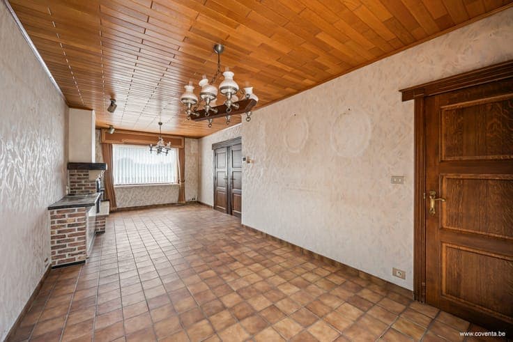 Woning te koop in Heule (Kortrijk) met grote tuin van 1.1...