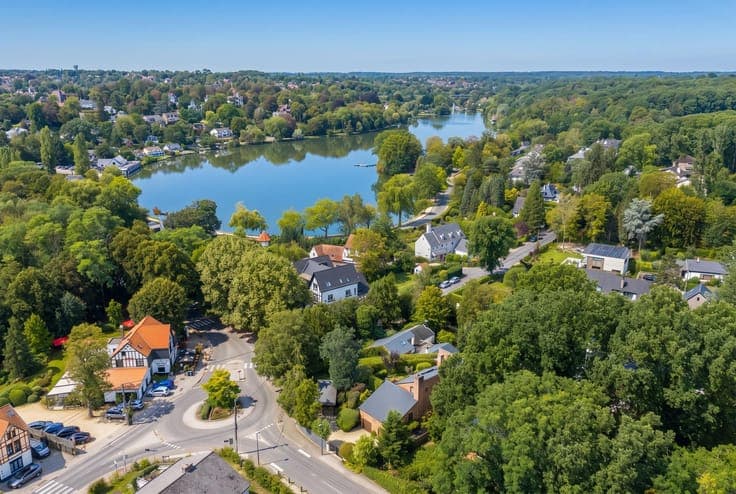 OVERIJSE – Lac de Genval, CHARMING VILLA (3BED/2BATH/STUDY)