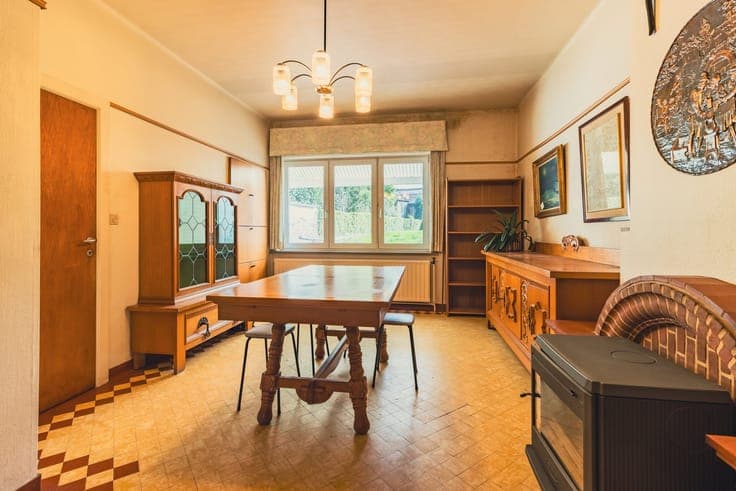 Ruime GEZINSWONING mét 6 slaapkamers en een stadstuin