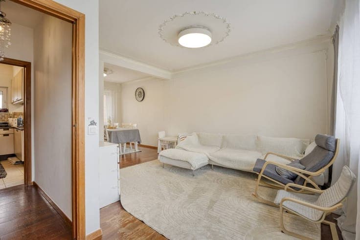 Spacious family home with garage and sunny garden in Strombe