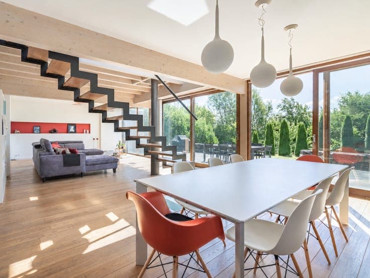 4-bdrm house with a terrace, garden, and 2 garages - Nothomb