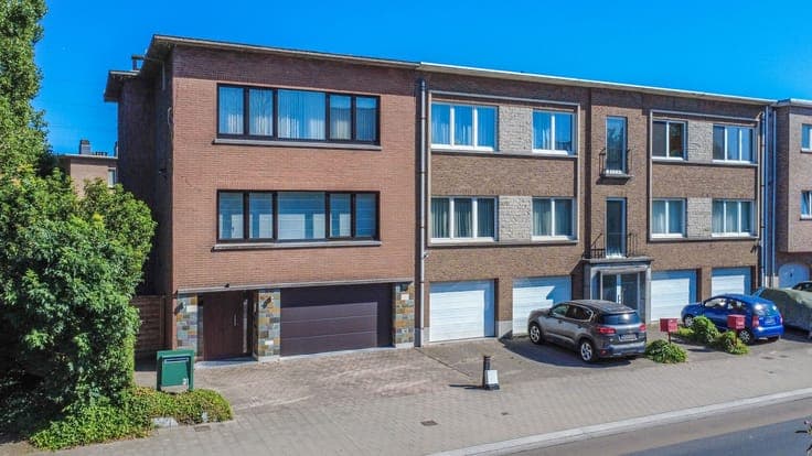 House in Sint-Pieters-Leeuw