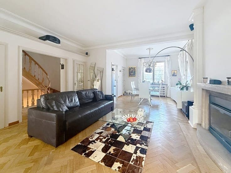 Beautiful 4-bedroom house with garden