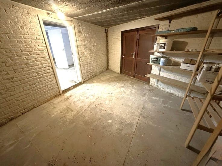 Half Open Bebouwing met garage en atelier op TOPLIGGING!