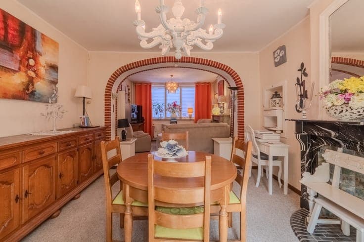 BOUFFIOULX – 4-FACADE HOUSE ON ± 2,053 M² – GREAT POTENTIAL
