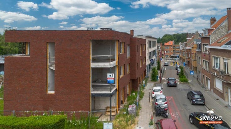 BERCHEM - 4 BEDROOMS - GARDEN & GARAGE