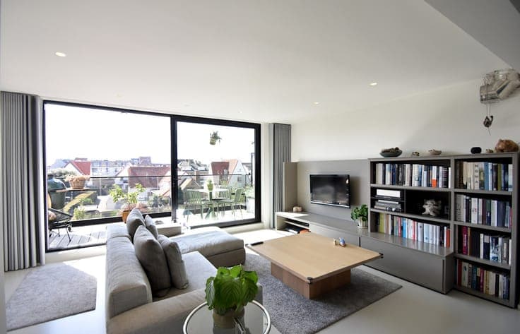 Commercial property with residence or exceptional home in p