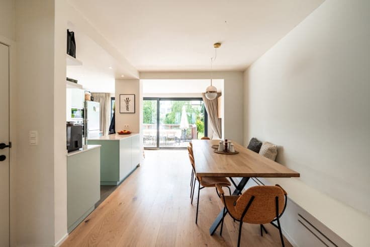 Ravenstein neighbourhood – Renovated house (3bed,1study,2bat