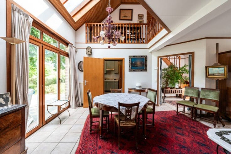 4-bedroom, 3-bath villa with stunning field views