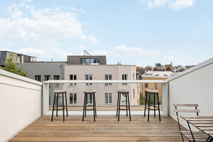 A surprising townhouse with a rooftop terrace