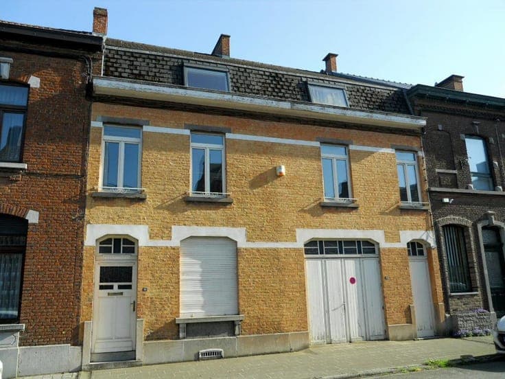 House in Gilly